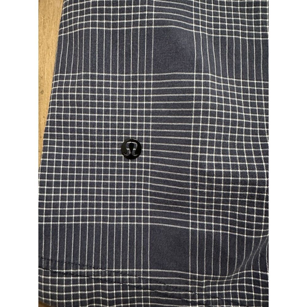 Lululemon Shorts Mens 36 Kahuna Golf Short Blue White Check Plaid Pockets - Picture 2 of 5